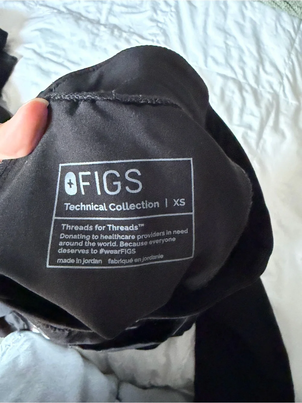 Women’s Figs Black Technical Collection scrub pants - Picture 3 of 3